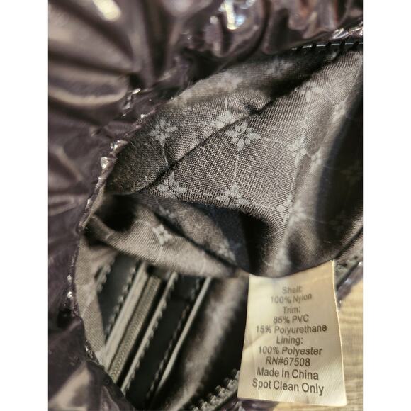 BCBGeneration Two in One Black and Sliver Crossbody Shoulder Puffer Bag - Picture 7 of 7